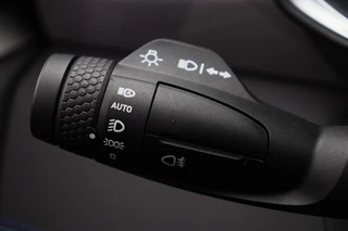 Lynk & Co 01 1.5 261PK Plug-in Hybrid *Zwarte Hemel* 360 Camera Pano/dak Apple/Carplay Adaptive/Cruise / 31