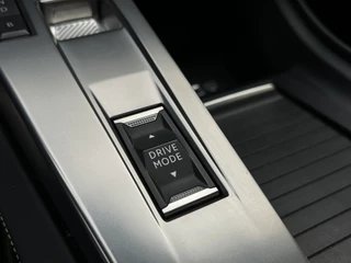 Peugeot 308 Plug-in Hybrid 225 EAT8 Automaat GT  | Schuifdak | Leder | Camera rondom | Focal Audio | / 26