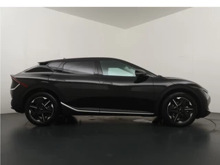 Kia EV6 Air 84 kWh  - SOH 99,1% - Stoel-/stuurverwarming - Cruise Control Adaptief - Climate Control - CarPlay - Fabrieksgarantie tot 08-2033 / 11