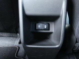 Suzuki e VITARA Select 61 kWh € 4.300,- DEMO VOORDEEL. / 32