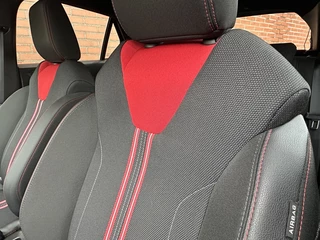 Opel Corsa 1.2 Level 4 Ultimate | 360* Camera | Cruise Control | Climate Control | Sportstoelen | Navigatie | Carplay/Android Auto / 12