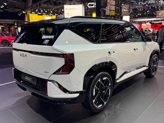 Kia EV5 GT AWD 81.4 kWh Launch control | Elektronisch adaptief onderstel met road-preview | 20' lichtmetalen GT-velgen | NIEUW TE BESTELLEN / 5