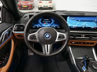 BMW i4 M50 84 kWh Schuifdak | Harman Kardon | CoPilot / 39