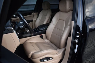 Porsche Cayenne 3.0 E-Hybrid Sport Chrono  | Pano | Trekhaak | 360 Camera | Bose | Stuurverwarming | Luchtvering | Orig. NL | / 7
