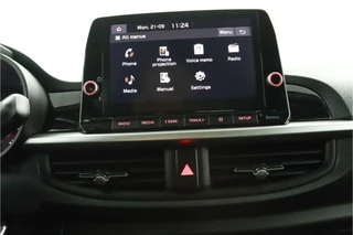 Kia Picanto 1.0 DPi DynamicLine  Navigatie - Achteruitrijcamera - Airco - Elektrische ramen - Bluetooth - Virena zekerheidspakket € 895,- / 50