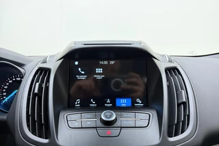 Ford Kuga 1.5 EcoBoost Titanium | Trekhaak | Achteruitrijcamera | Airco | Navigatie | Elektrische achterklep | Cruise control | Start/Stop bediening | Climate control | Parkeersensoren | Lederen/stof interieur | Stuurbediening / 26