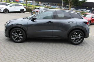 Lexus LBX 1.5 Cool 2WD / 8