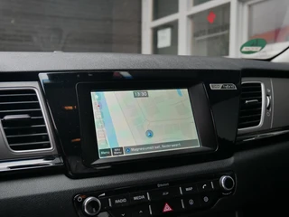 Kia Niro 1.6 GDi Hybrid DynamicLine Camera| Trekhaak| Navi+BT / 17