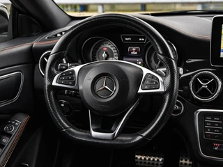 Mercedes-Benz CLA-klasse Shooting Brake 200 OrangeArt AMG Night Edition 156 PK | Panoramadak | Bi-xenon | Camera | Stoelverwarming | Navigatie | 18" / 17
