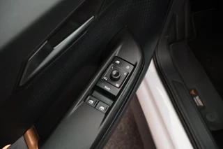 CUPRA Born Performance One 204pk 62 kWh SOH 91% Keyless Stoelverwarming Camera Navigatie ACC / 15