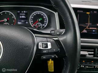 Volkswagen Polo 1.0 TSI R-Line / Navi / Camera / Carplay / 16