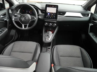 Renault Captur 1.6 E-Tech Plug-in Hybrid 160 Intens | Panorama dak | Achteruitrijcamera | Lichtmetalen velgen | Navigatie | Cruise control | Stoelverwarming | / 8