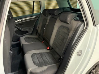 Volkswagen Golf Variant 1.4 TSI R-line | 150pk | DSG Camera | Licht+Zicht | Ambient | Winter Pakket / 46