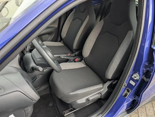 Toyota Aygo X Juniper Blue Metallic / 13