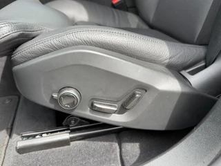 Volvo XC60 T6 Plus Dark Recharge AWD Trekhaak | 360 | H/K | Pano | Memory / 10