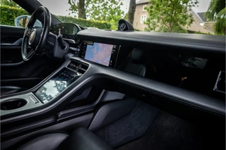 Porsche Taycan Sport Turismo 4S 93 kWh  Panorama 21" Sport Chrono 360 Camera Warmtepomp / 15