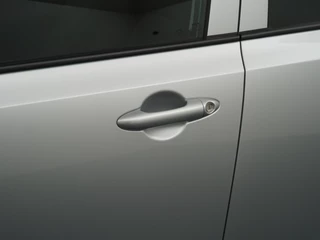 Kia Picanto 1.0 DPI DynamicLine  - Airco - Cruise Control - Navigatie - DAB - Apple Carplay/Android Auto Fabrieksgarantie 24-03-2032 of 150.000 km / 17