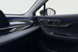 Omoda 5 EV Premium 61 kWh | Camera's rondom | Schuif/kantel dak | LED verlichting | Lederen bekleding | Stoelverwarming/ventilatie | Sfeerverlichting | Drive assist / 32