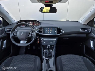 PEUGEOT 308 SW 1.2 PURETECH EXECUTIVE/PANO/LED/TREKHAAK/CARPLAY/CRUISE/LANE ASSIST / 17