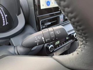 Toyota Yaris 1.5 Hybrid 115 First Edition LM-VELGEN AD-CRUISE NAVI CAMERA PRIVACY-GLASS / 16