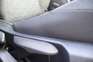 Toyota Corolla 2.0 Hybrid BI-TONE STOEL/WISSER&STUURVERW HEAD UP DISPLAY KEYLESS DAB+ CAMERA LM-VELGEN APPLE/ANDROID / 24