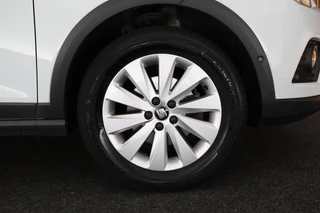 SEAT Arona 1.0 TSI 95pk Style Business Intense Camera Virtual Cockpit ACC Keyless Navigatie Carplay / 40