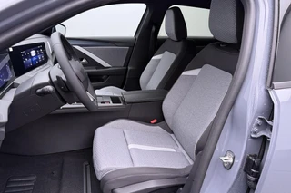 Opel Astra Electric 58 kWh Business Edition / 6