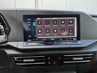 Volkswagen Caddy Maxi 1.5 TSI 115pk DSG AUT. * 7 Persoons * 13.000KM! * Navigatiesysteem * Stoelverwarming * ParkeerCamera * / 21