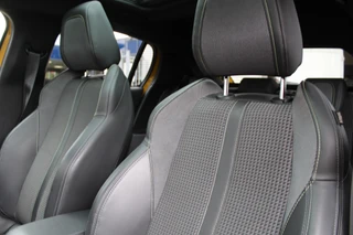 Peugeot 208 1.2 PureTech 131PK GT-Line  | Panoramadak | 3D Cockpit | BLIS | Navigatie / 9