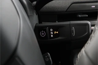 Kia EV3 Plus 81.4 kWh  - SOH 98,8% - Stoel/stuurwiel verwarming - Adaptieve Cruisecontrole - LED lampen - V2L - Fabrieksgarantie tot en met 03-2032 / 32