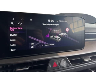 Kia Stonic 1.0 T-GDi MHEV DynamicPlusLine | NU MET €1.000,- inruilpremie! | Parkeersensoren voor- en achterzijde | Climate Control / 23