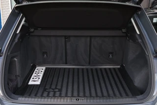 Audi Q3 45 TFSI Hybrid Edition Camera Trekhaak App-connect Stoelverwarming / 16