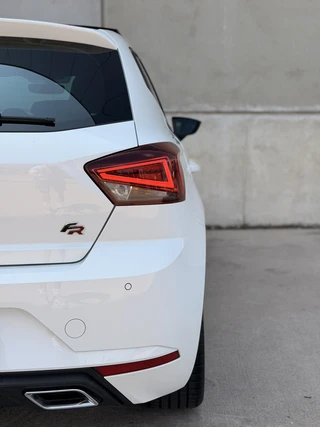 SEAT Ibiza 1.0 TSI FR Business Intense Plus Pano Virtual Camera 18'' 6-bak / 31