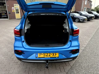 MG ZS EV MG EV Luxury 50 kWh  Panoramadak, Trekhaak, App Connect / 16