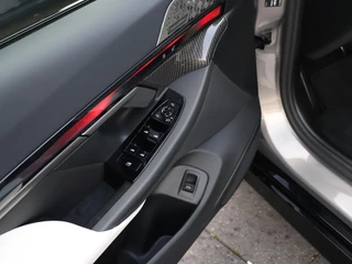 BMW 5-serie Touring 550e xDrive M-SPORT PRO | LEDER | PANO-DAK | HEAD-UP | LEDER | BOWERS & WILKINS | TRAVEL-PAKKET | SURROUND PAKKET | INNOVATIE-PAKKET | ( NWPRIJS 105.000,- ) | SOH 97.4% | / 26
