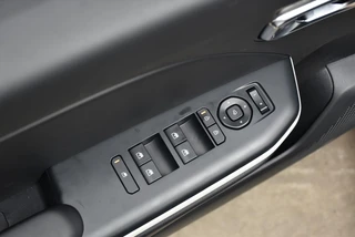 Kia K4 1.0 T-GDi MHEV 115pk DCT7 GT-Line Launch Edition (schuifdak) / 21