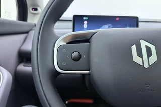 Leapmotor C10 Design REEV 28.4 kWh | Nieuwe auto | Gecombineerde actieradius WLTP 974km | 1500 kg Trekgewicht | Diverse kleuren leverbaar | Full options | Stuurverwarming | Stoelverwarming en koeling | Elektrisch verstelbare voorstoelen | Navigatie | Keyless entry & start | 20 inch lichtmetalen velgen | Led verlichting / 24