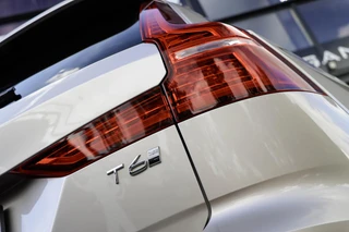 Volvo V60 T6 AWD Plus Dark / 20