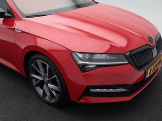 Škoda Superb Combi 1.5 TSi 150 Pk Automaat Sportline Business | Panoramadak | Trekhaak | Virtual Cockpit | Adaptive Cruise | Camera | LED | 19 Inch | 53.466 Km! / 13