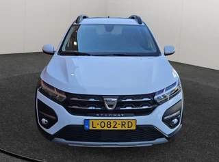 Dacia Sandero Stepway 1.0 TCe Comfort | 1e Eigenaar | Navigatie | Parkeersensoren | Cruise Control | Airco | Stuurbediening | Bluetooth / 31
