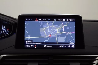 Peugeot 3008 1.2 PureTech Crossway 130 PK | Navigatie | Camera | Climate contro| Keyless | Lichtmetalen velgen | Extra getint glas | Cruise control / 24