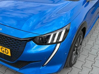 Peugeot e-208 EV GT Pack 50 kWh 3-Fase | SOH 91% | 3D Cockpit | Navigatie | Panoramadak | Camera / 45