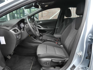 Opel Astra Sports Tourer 1.2 Edition 2020 130pk | Stoel en stuurverwarming | Trekhaak | Lichtmetalen velgen | Navigatie | 130PK | Airco / 9