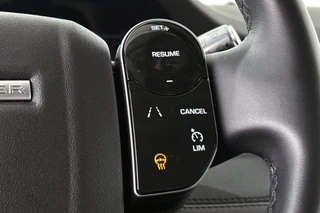Land Rover Range Rover Evoque 1.5 P300e AWD SE Leder Memory Stuur-Stoelverwarming Camera / 31