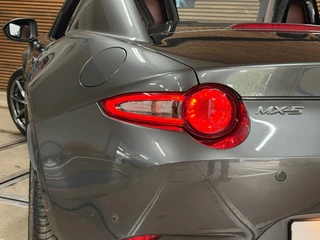 Mazda MX-5 RF 2.0 SkyActiv-G 160 GT-M | Targa | Takumi Leder | Keyless | Winterpakket | LED | Cruise |Roadster Fastback | Plaatje! / 45