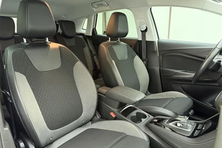 Opel Grandland X 1.6 Turbo 300pk Hybrid4 Elegance | Navigatie | Keyless | Camera | Parelmoer kleur | Electrische achterklep | Lichtmetalen velgen | AGR Comfortstoelen | Voorruitverwarming | Zwart dak / 16
