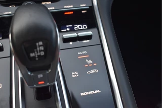 Porsche Panamera 4 Sport Turismo 3.0 Turbo Open dak | Keyless | Luchtvering | Carplay | Mem.stoelen | Softclose | 4x stoelverwarming | Bose | Full LED | 21" / 70