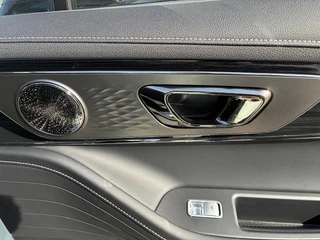 Omoda 5 EV Premium 61 kWh Voorraad Nieuw| ECC | Schuif/kanteldak | Keyless | Lederen bekleding | Stoel & Stuurverwarming | Navigatie | 7 Jaar fabrieksgarantie / 43