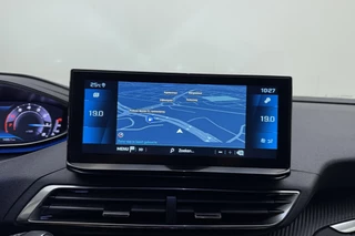 Peugeot 3008 1.2T Allure Pack Business | Navigatie | Achteruitrijcamera | Parkeersensoren | Keyless Entry | LED koplampen | Privacy Glass | Apple Carplay/Android Auto / 28