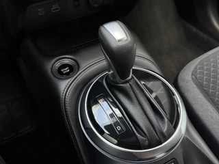 Nissan Juke 1.6 Hybrid N-Connecta / 26